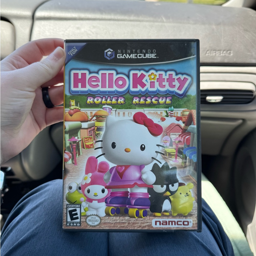 Nintendo GameCube Hello Kitty Roller Rescue - Pink and White